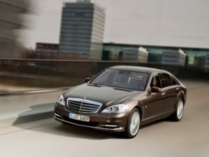 Mercedes S-Class     -  